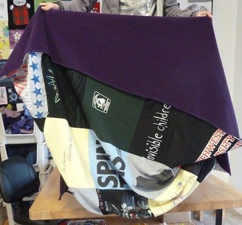 T-shirt blanket - cheap!